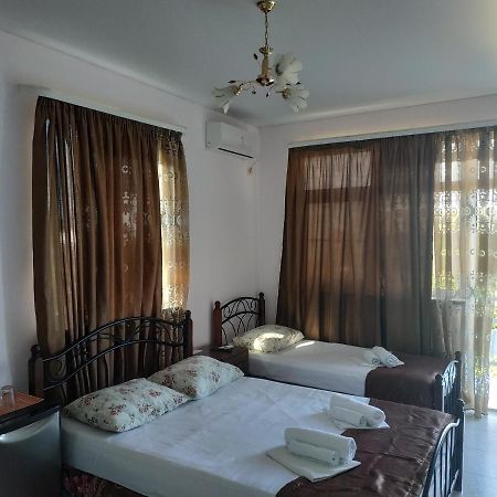Guest House U Antoniny Gagra Esterno foto