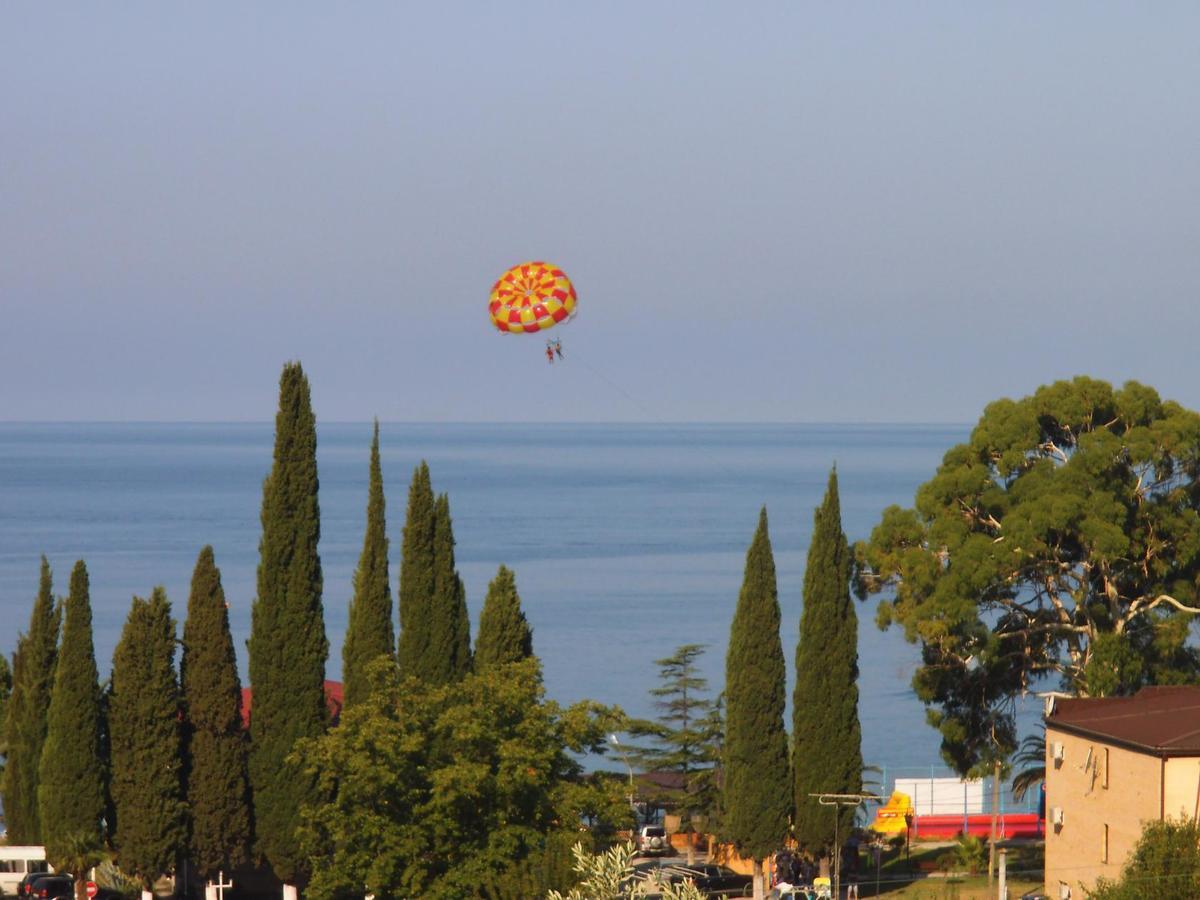 Guest House U Antoniny Gagra Esterno foto