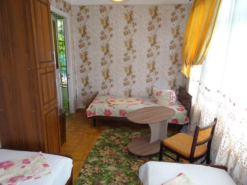 Guest House U Antoniny Gagra Esterno foto