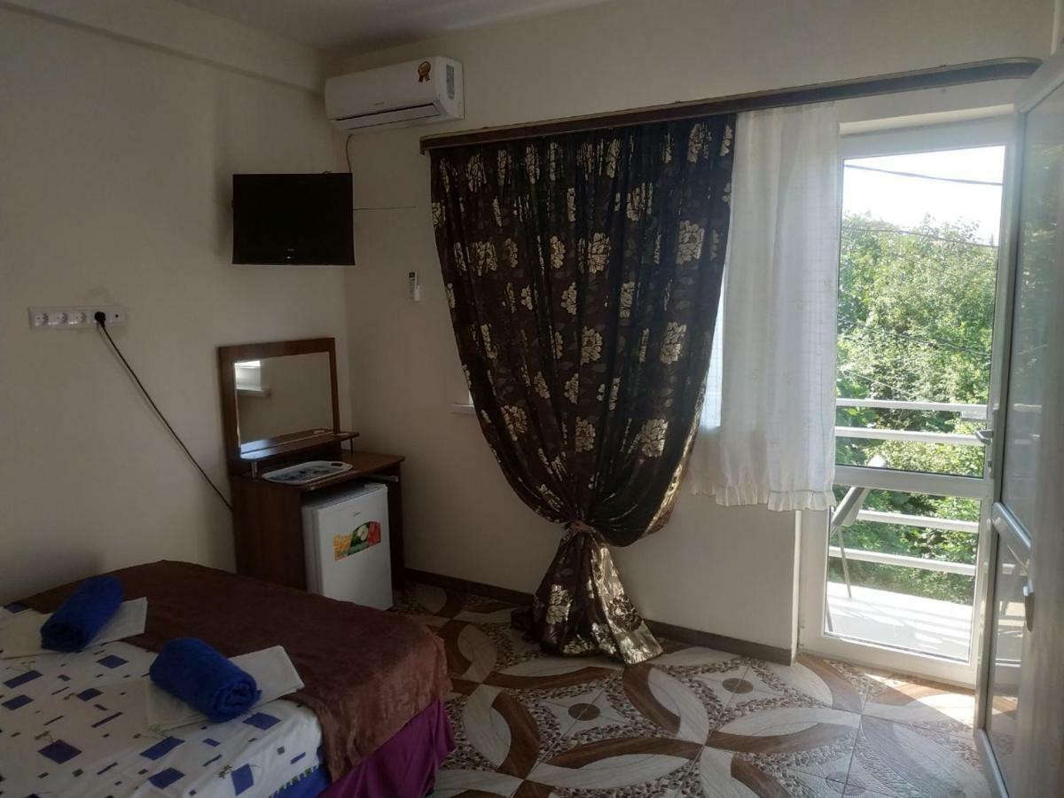 Guest House U Antoniny Gagra Camera foto